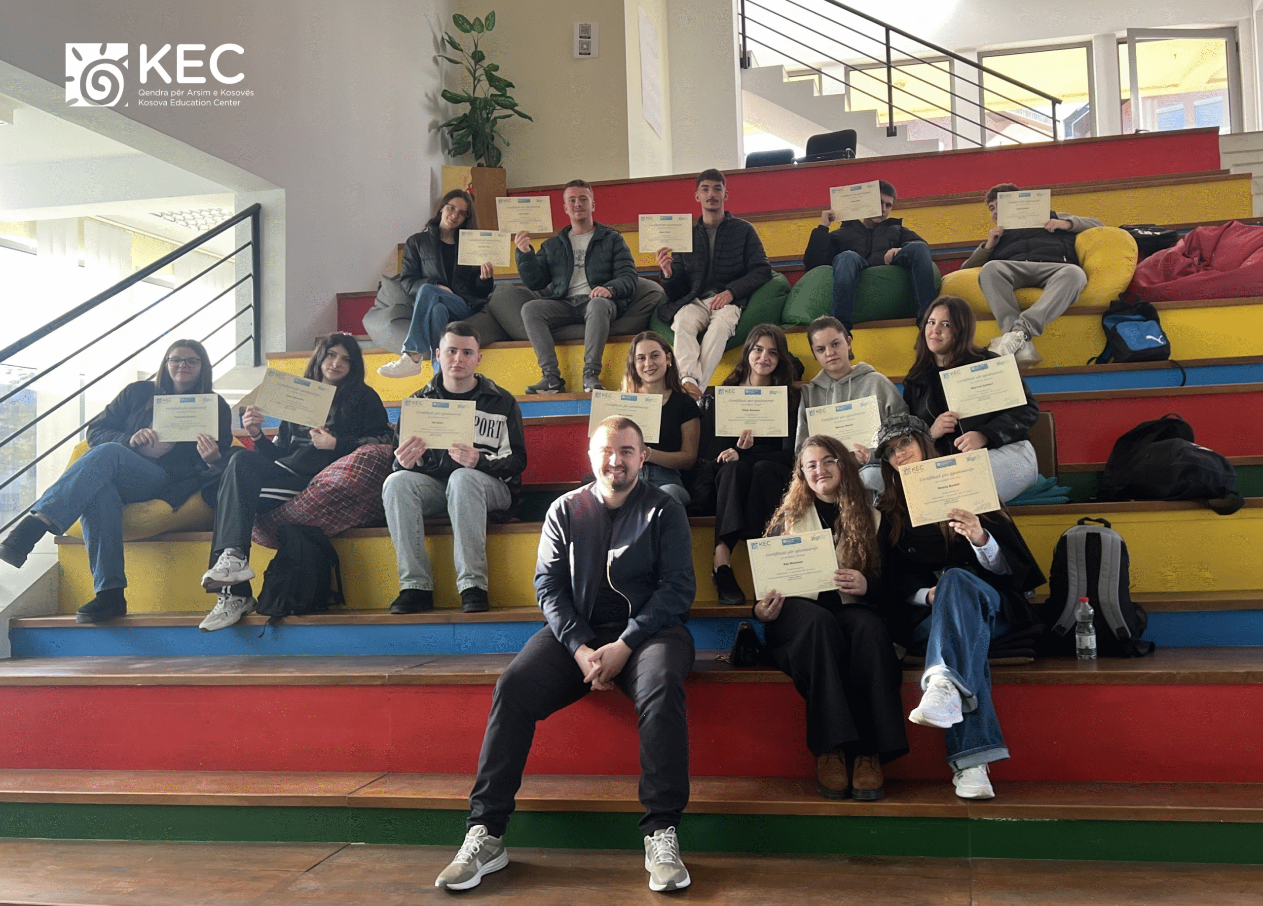 Certifikohen 18 të rinj në programin e trajnimit “Shkathtësitë bazë jetësore dhe Punësueshmëria”